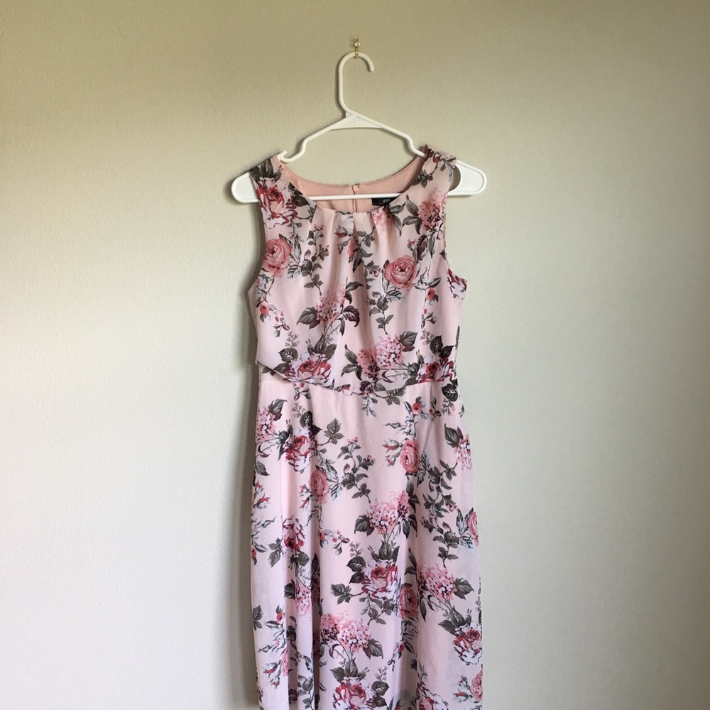 Dress - Picture 3 of 5